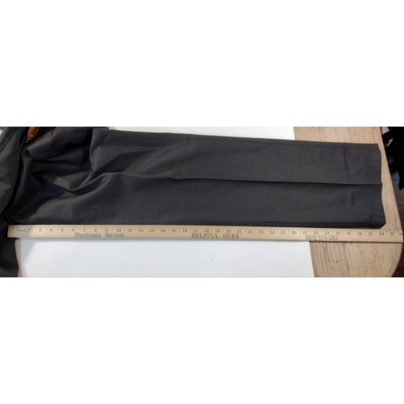 Timber Creek by Wrangler ultimate pleated khakis NWT - Picture 4 of 10